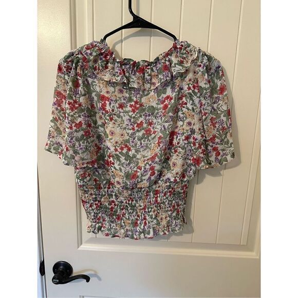 Astr The Label Floral Smocked Ruffle Sleeve Blouse - Size Medium - Picture 6 of 7
